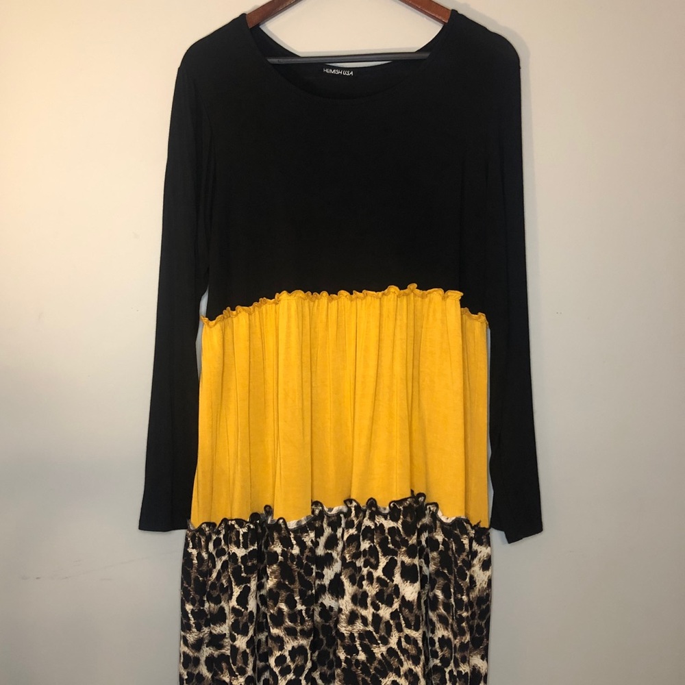 Hemish U.S.A. - Size Medium - 3 tier dress